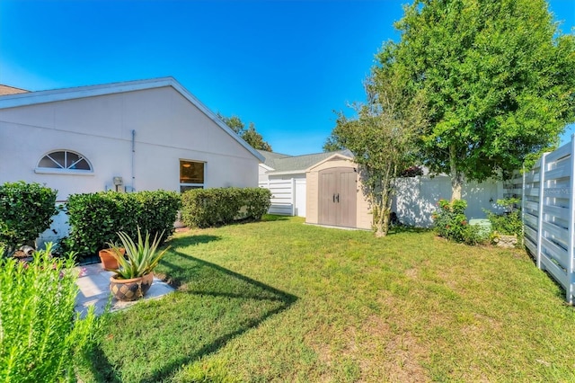 4585 Dover Street Cir E, Bradenton, FL 34203 - view of yard