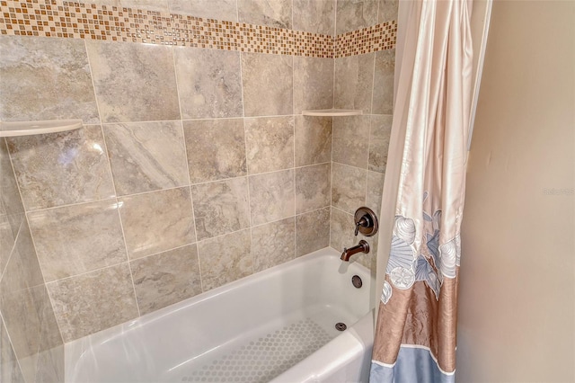8779 Midnight Pass Rd Unit 506H, Sarasota, FL 34242 - full bath featuring shower / tub combo with curtain