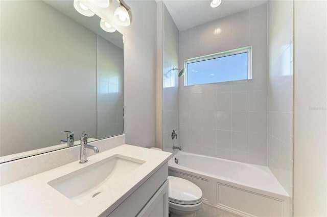 4210 Sea Marsh Pl, Parrish, FL 34219 - full bath with toilet, vanity, and  shower combination