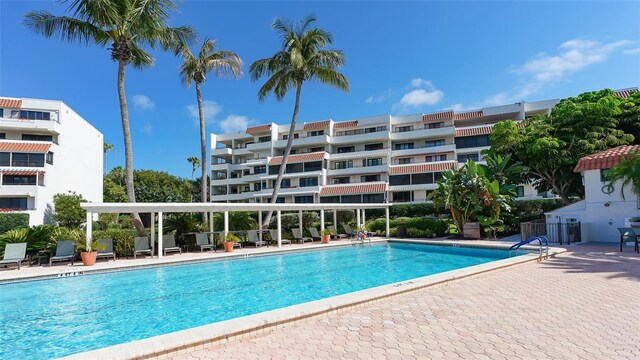 1465 Gulf Of Mexico Dr Unit 502, Longboat Key, FL 34228 - community pool with a patio