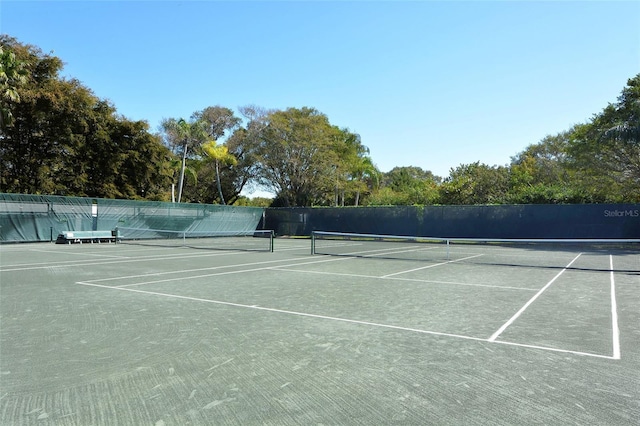 1465 Gulf Of Mexico Dr Unit 502, Longboat Key, FL 34228 - view of tennis court