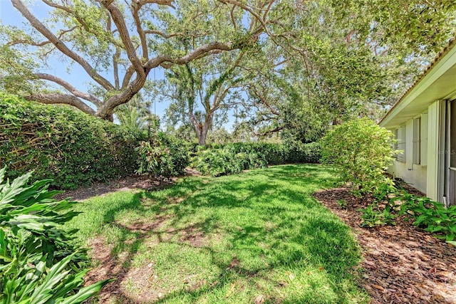 7023 Woodside Oaks Cir Unit 1, Sarasota, FL 34231 - view of grassy yard