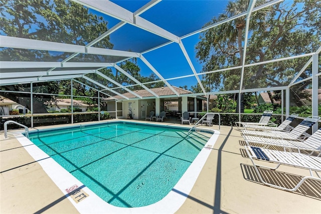 7023 Woodside Oaks Cir Unit 1, Sarasota, FL 34231 - outdoor pool with a patio and a lanai