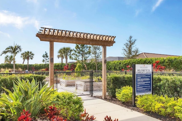 16131 San Donato Pl, Bradenton, FL 34211 - view of property's community featuring a gate