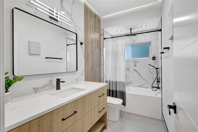5285 Far Oak Cir, Sarasota, FL 34238 - full bath featuring vanity, a combined bath / shower with rainfall shower, and toilet
