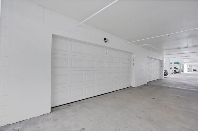 401 N Point Rd Unit 504, Osprey, FL 34229 - view of garage