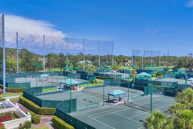 401 N Point Rd Unit 504, Osprey, FL 34229 - view of tennis court