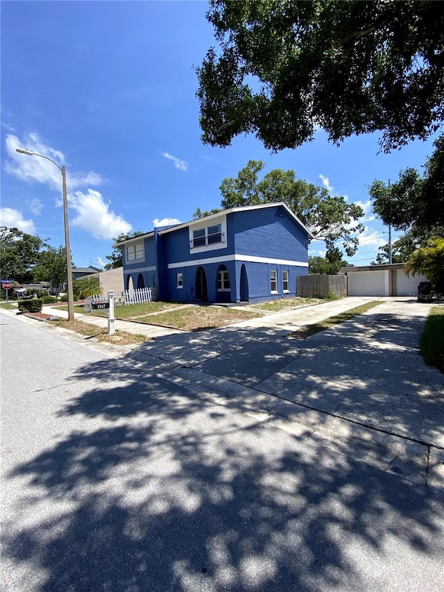 1947 Los Lomas Dr, Clearwater, FL 33763 - view of front facade featuring driveway