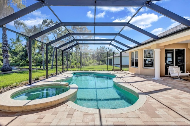 15006 21st Ave E, Bradenton, FL 34212 - view of swimming pool with a pool with connected hot tub, a patio area, and a lanai