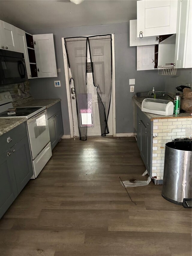7109 28th St E, Sarasota, FL 34243 - photo 9