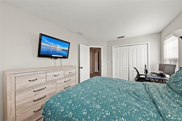 5224 58th Ter E, Bradenton, FL 34203 - bedroom featuring a closet