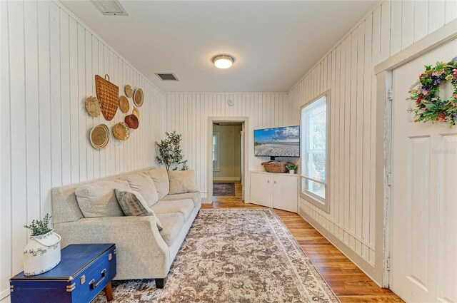 2509 8th Ave W, Bradenton, FL 34205 - living area featuring light wood finished floors