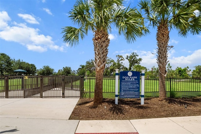 4407 Big Woods Way, Parrish, FL 34219 - surrounding community featuring a gate
