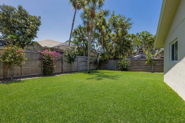 5581 Shadow Lawn Dr, Sarasota, FL 34242 - view of yard