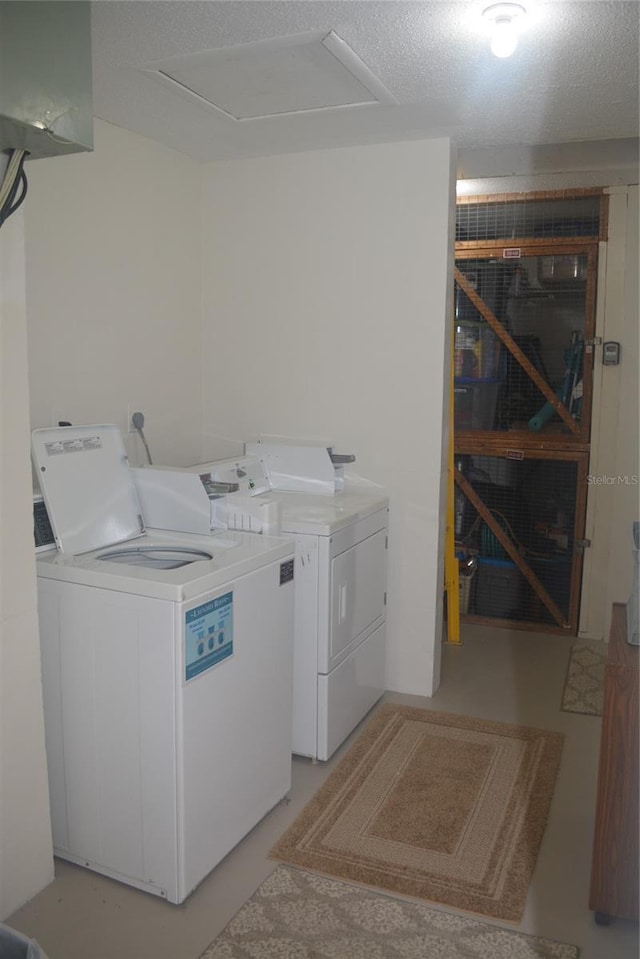 110 Vista Hermosa Cir Unit 302B, Sarasota, FL 34242 - shared laundry featuring washer and clothes dryer