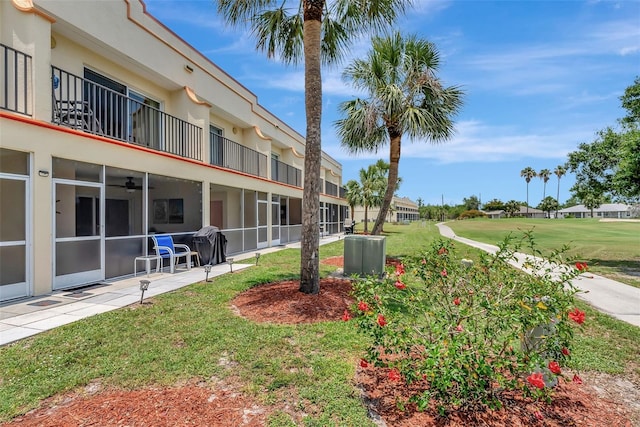 1216 Rio De Janeiro Ave Unit 306, Punta Gorda, FL 33983 - view of home's community with a yard