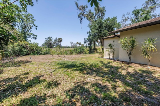 435 Whispering Oaks Ct, Sarasota, FL 34232 - view of grassy yard