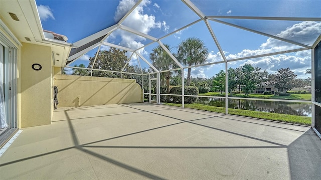 5566 Avellino Pl, Sarasota, FL 34238 - view of patio featuring a water view and a lanai
