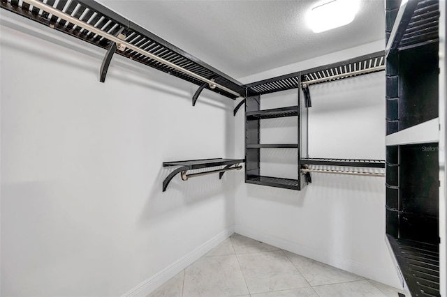 5125 Palm Aire Dr, Sarasota, FL 34243 - view of walk in closet