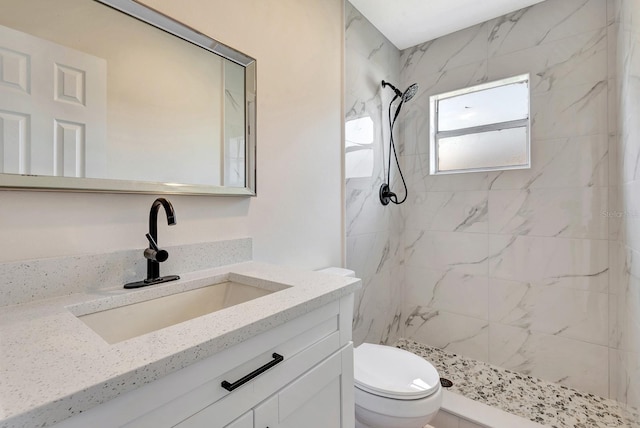 2420 16th St W, Palmetto, FL 34221 - full bath with toilet, vanity, and tiled shower