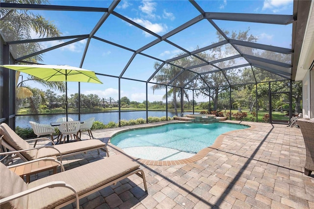 5020 Torrey Pines Run, Bradenton, FL 34211 - view of pool with a water view, a patio, a pool with connected hot tub, and glass enclosure