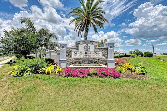 4206 Park Willow Ave, Palmetto, FL 34221 - community sign with a lawn
