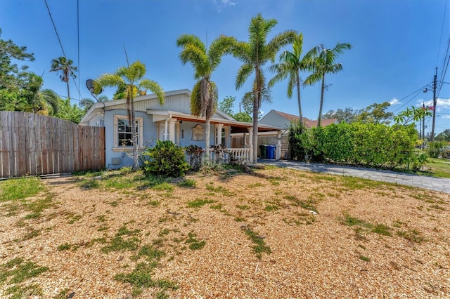 513 25th Ave W, Bradenton, FL 34205 - view of front of home with covered porch