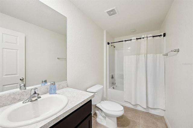 4091 Dull St, North Port, FL 34286 - full bath featuring vanity, toilet, shower / bath combo, and tile patterned flooring
