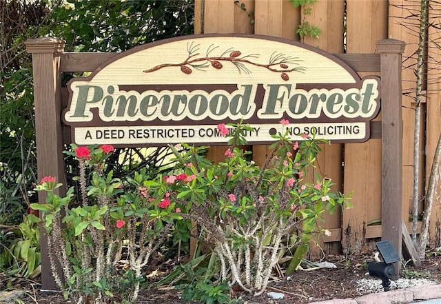 4758 Breezy Pines Blvd, Sarasota, FL 34232 - view of community / neighborhood sign