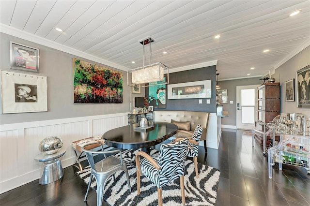 33 S Gulfstream Ave Unit 306, Sarasota, FL 34236 - dining area featuring wood finished floors, recessed lighting, a wainscoted wall, and ornamental molding