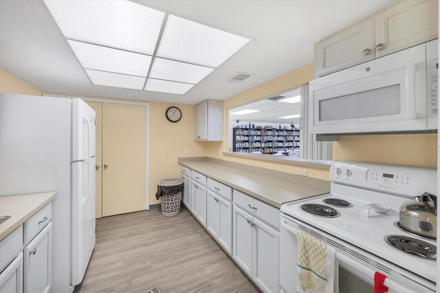 3521 Lake Bayshore Dr Unit J 101, Bradenton, FL 34205 - photo 43