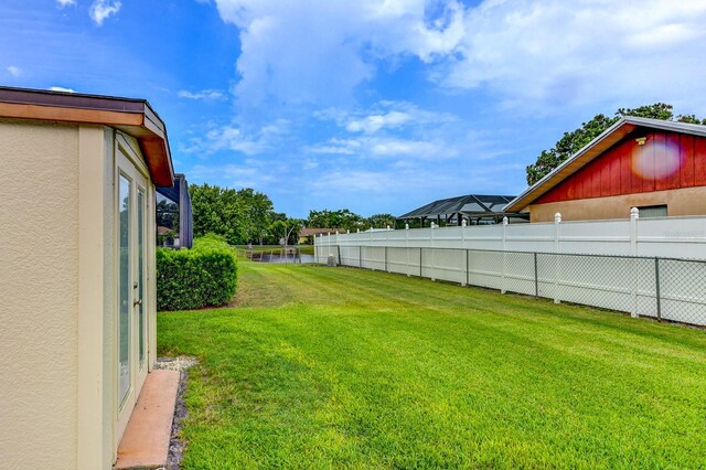 8402 13th Ave NW, Bradenton, FL 34209 - view of yard with a water view