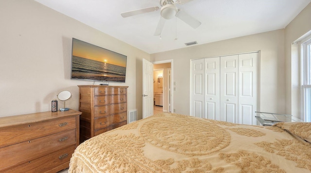4308 Kingston Loop, Sarasota, FL 34238 - bedroom featuring a closet and a ceiling fan