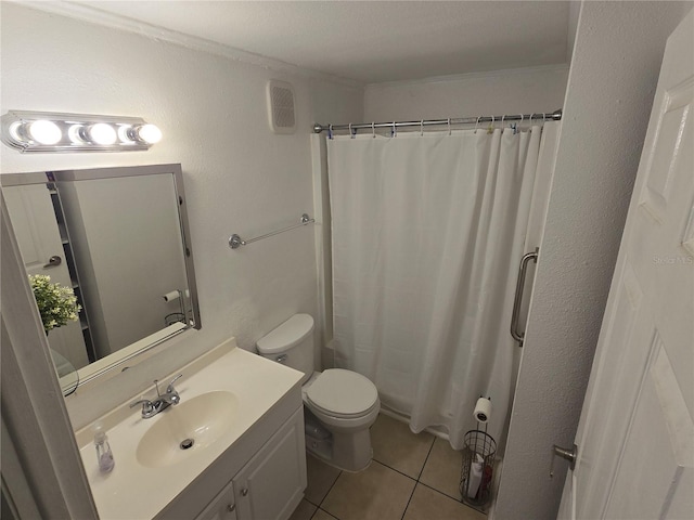 4213 E Michigan St Unit 4213, Orlando, FL 32812 - full bath with vanity, toilet, tile patterned flooring, and a shower with curtain