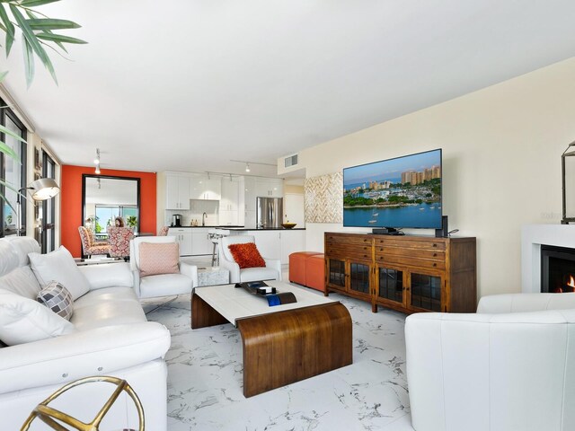 707 S Gulfstream Ave Unit 301, Sarasota, FL 34236 - photo 17