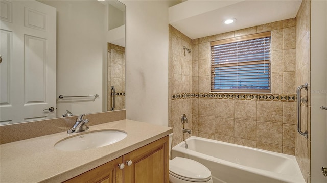 6914 Dominion Ln, Lakewood Ranch, FL 34202 - full bath with vanity, toilet, and  shower combination
