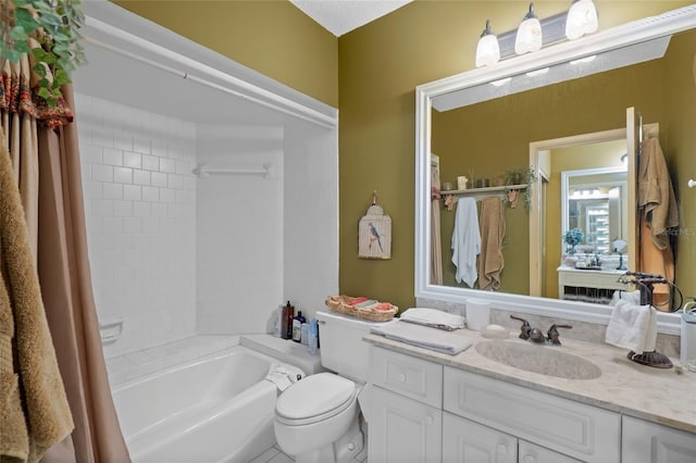 4109 Carriage Dr Unit 23, Sarasota, FL 34241 - full bathroom with shower / tub combo with curtain, vanity, and toilet