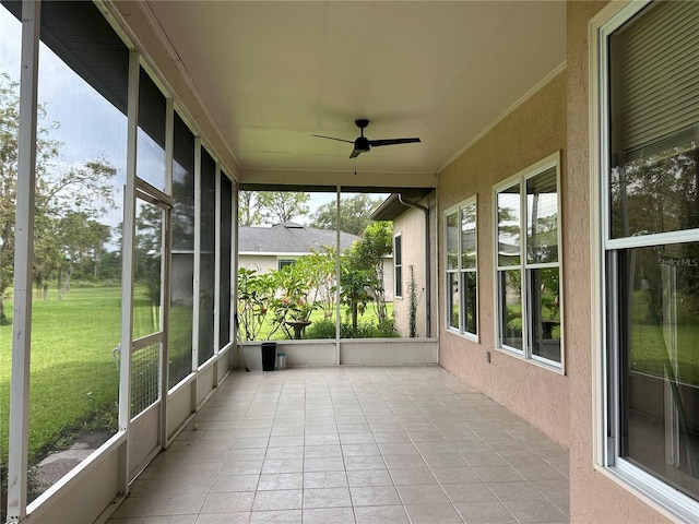 3192 Oaks Bnd, Bowling Green, FL 33834 - unfurnished sunroom with a ceiling fan
