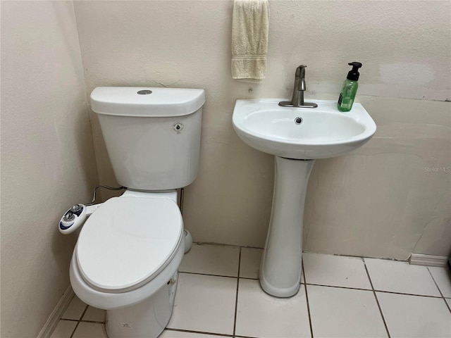 3192 Oaks Bnd, Bowling Green, FL 33834 - bathroom featuring toilet and tile patterned flooring