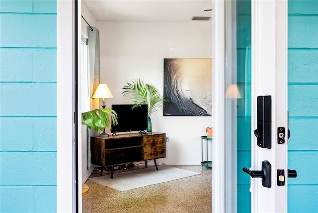 302 Pavonia Rd, Nokomis, FL 34275 - hallway with speckle patterned floor