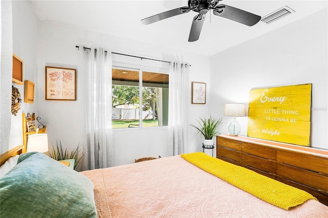 302 Pavonia Rd, Nokomis, FL 34275 - bedroom with a ceiling fan
