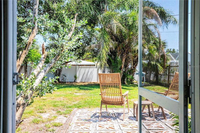 302 Pavonia Rd, Nokomis, FL 34275 - view of yard