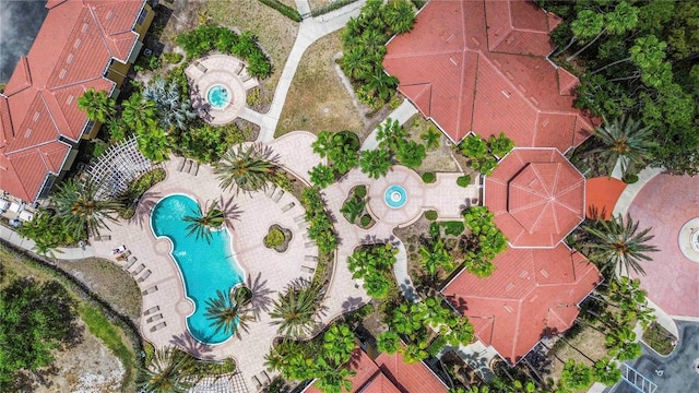 5401 Bentgrass Dr Unit 1-113, Sarasota, FL 34235 - aerial view of a pool