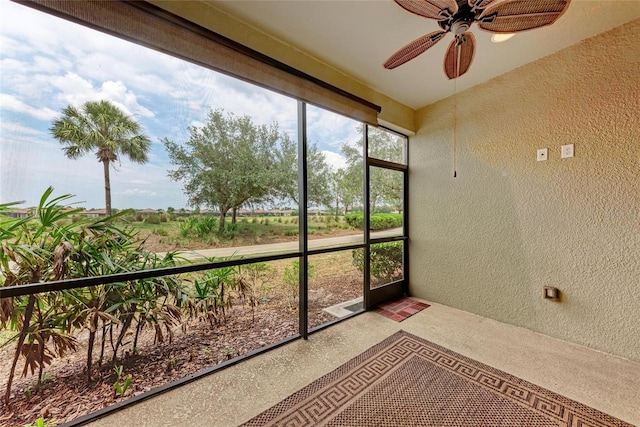 13711 Messina Loop Unit 102, Lakewood Ranch, FL 34211 - unfurnished sunroom featuring a ceiling fan