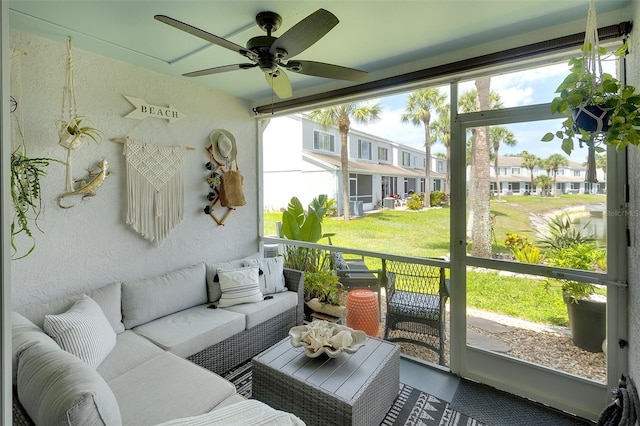 4727 Sabal Key Dr Unit 4727, Bradenton, FL 34203 - sunroom / solarium featuring healthy amount of natural light, ceiling fan, and outdoor lounge area