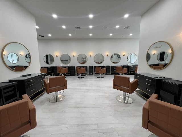 1345 2nd St, Sarasota, FL 34236 - community lobby featuring recessed lighting