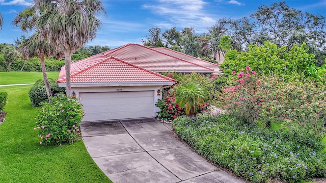 3388 Highlands Bridge Rd, Sarasota, FL 34235 - garage featuring concrete driveway