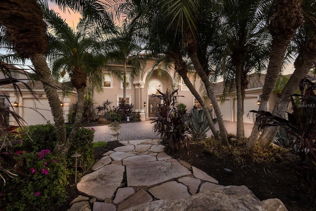 801 3rd St E, Palmetto, FL 34221 - view of front of property with stucco siding