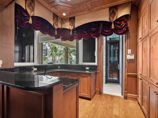 1423 Hillview Dr, Sarasota, FL 34239 - photo 31