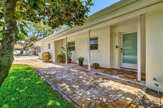 1324 Augusta Ln S, Saint Petersburg, FL 33707 - view of patio / terrace
